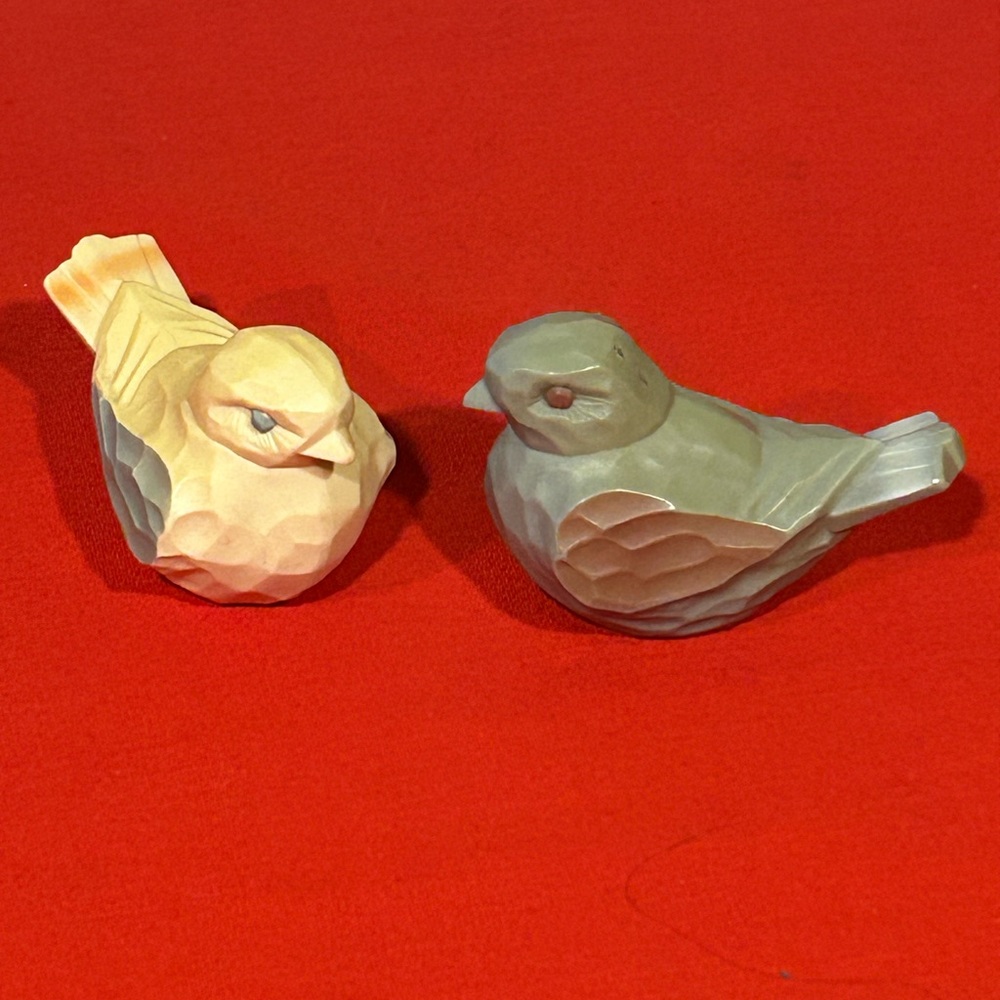 Vintage  Rising Avon Salt  & Pepper Shakers Birds Cream and Gray
